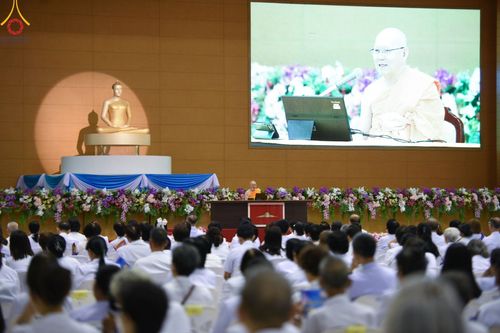 ภาพ No.151353:สัมมนาพิเศษ "เพื่อพ่อลูกทำได้ทุกสิ่ง" โดยพระครูธรรมธร อารักษ์ ญาณารกฺโข ณ ห้องแก้วสารพัด 1 วัดพระธรรมกาย วันที่ 1 กันยายน พ.ศ. 2567