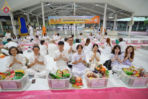 ภาพ No.144234:พิธีตักบาตรพระใหม่  โครงการบรรพชาอุปสมบทหมู่ ธรรมทายาทนานาชาติ (ภาษาจีน) ณ อาคารโถงช้าง วัดพระธรรมกาย วันอาทิตย์ที่ 14 กรกฎาคม พ.ศ. 2567