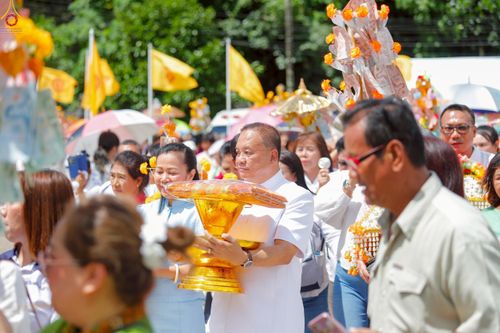 ภาพ No.260396:วันที่ 19 ตุลาคม พ.ศ. 2568 พิธีทอดกฐินสามัคคีทั่วไทย 30,000 วัด โดยคณะศิษยานุศิษย์ บูชาธรรม 81 ปี หลวงพ่อธัมมชโย ณ วัดเทพวนาราม ต.ศรีสุนทร อ.ถลาง จ.ภูเก็ต