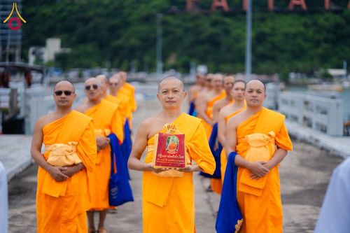 ภาพ No.183551:พิธีทอดกฐิน ณ วัดใหม่สำราญ(เกาะล้าน) อ.บางละมุง จ.ชลบุรี ในโครงการทอดกฐินสามัคคีทั่วไทย 30,000 วัด บูชาธรรม 80 ปี หลวงพ่อธัมมชโย โดยคณะศิษยานุศิษย์วัดพระธรรมกาย วันที่ 28 ตุลาคม พ.ศ. 2567