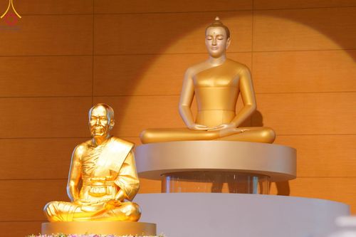 ภาพ No.160075:พิธีทอดผ้าป่าสมทบกฐินวัดพระธรรมกาย และสมทบกฐิน 30,000 วัดทั่วไทย ครั้งที่ 3 ณ สภาธรรมกายสากล วัดพระธรรมกาย วันพฤหัสบดีที่ 10 ตุลาคม พ.ศ. 2567