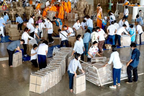 ภาพ No.218574:วันพฤหัสบดีที่ 17 เมษายน พ.ศ. 2568 การเตรียมงานในลานธรรม , สภาธรรมกายสากล , วิหารคด  เพื่องานวันคุ้มครองโลก 22 เมษายน พ.ศ. 2568