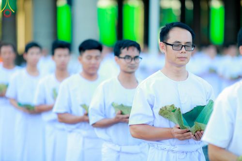 ภาพ No.179948:พิธีปลงผมนาคธรรมทายาท ในโครงการอุปสมบทหมู่ บูชาธรรมมหาปูชนียาจารย์ (ศูนย์อบรมวัดพระธรรมกาย) วันที่ 1 ธันวาคม พ.ศ. 2567 ณ ลานธรรมหารัตนวิหารคด วัดพระธรรมกาย จ.ปทุมธานี