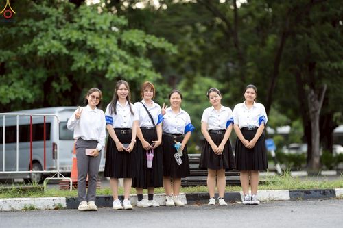 ภาพ No.243011:วันพฤหัสบดีที่ 4 กันยายน พ.ศ. 2568 เวลา 07.00-08.15 น. มหาวิทยาลัยเกษตรศาสตร์ กำแพงแสน ร่วมทำบุญตักบาตร Freshy KU85 พระสงฆ์ 85 รูป