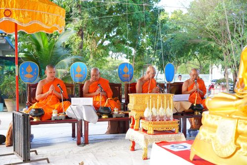 ภาพ No.186369:พิธีบรรจุพระบรมสารีริกธาตุ และพิธีพุทธาภิเษกองค์พระประธาน 150 องค์  ส่งประดิษฐาน ณ ดินแดนพุทธภูมิ อินเดีย-เนปาล ณ วัดประยูรธรรมาราม อ.ลำลูกกา จ.ปทุมธานี วันอาทิตย์ที่ 15 ธันวาคม พ.ศ. 2567