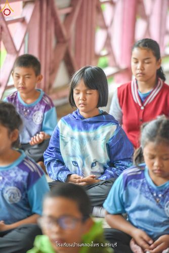 ภาพ No.90704:โครงการสมาธิเพื่อสันติภาพโลก  จ.สระบุรี วันที่ 3 ตุลาคม พ.ศ. 2566  1. โรงเรียน บ้านคลองไทร 2. โรงเรียน บ้านซับปลากั้ง 3. โรงเรียน บ้านหนองผักหนอก 4. โรงเรียน วัดบ้านหมาก 5. โรงเรียน วัดสวนทองรวมมิตร