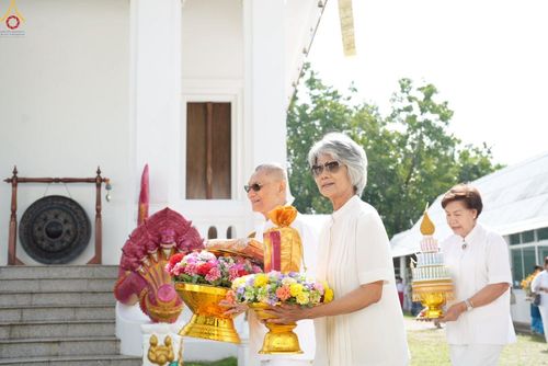 ภาพ No.257090:วันที่ 17 ตุลาคม พ.ศ. 2568 พิธีทอดกฐินสามัคคีทั่วไทย 30,000 วัด โดยคณะศิษยานุศิษย์ บูชาธรรม 81 ปี หลวงพ่อธัมมชโย ณ วัดไผ่ล้อม(เก่า) จ.ราชบุรี