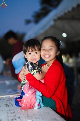 ภาพ No.193818:วัดพระธรรมกาย จัดงานวันเด็กแห่งชาติ ประจำปี พ.ศ.2568 ออกร้านอาหาร 200 ร้าน มอบของขวัญหลายหมื่นชิ้น วันที่ 12 มกราคม พ.ศ. 2568 วัดพระธรรมกาย อ.คลองหลวง จ.ปทุมธานี