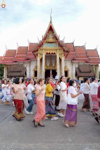 ภาพ No.260344:วันที่ 19 ตุลาคม พ.ศ. 2568 พิธีทอดกฐินสามัคคีทั่วไทย 30,000 วัด โดยคณะศิษยานุศิษย์ บูชาธรรม 81 ปี หลวงพ่อธัมมชโย ณ วัดไชยธาราราม ต.ฉลอง อ.เมืองภูเก็ต จ.ภูเก็ต