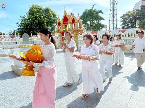 ภาพ No.260783:วันที่ 19 ตุลาคม พ.ศ. 2568 พิธีทอดกฐินสามัคคีทั่วไทย 30,000 วัด โดยคณะศิษยานุศิษย์ บูชาธรรม 81 ปี หลวงพ่อธัมมชโย ณ วัดใหม่บางปลากด ต.ในคลองบางปลากด อ.พระสมุทรเจดีย์ จ.สมุทรปราการ