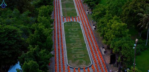 ภาพ No.104164:พิธีจุดประทีป ถวายเป็นพุทธบูชา สามเณรธรรมทายาทชาวอินโดนีเซียกว่า 1,000 รูป ณ มหาเจดีย์บุโรพุทโธ ประเทศอินโดนีเซีย ในวันที่ 23 ธันวาคม พ.ศ. 2566