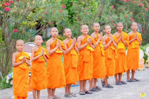 ภาพ No.236443:วันพุธที่ 30 กรกฏาคม  พ.ศ. 2568 พิธีถวายมหาสังฆทาน 81 วัด 81 ปี หลวงพ่อธัมชโย ครั้งที่ 2  ณ ศูนย์ปฏิบัติธรรมสวนผึ้ง ต.ท่าเคย อ.สวนผึ้ง จ.ราชบุรี