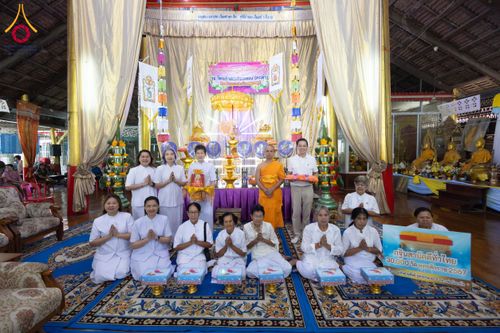 ภาพ No.175661:พิธีทอดกฐิน วัดตะเคียนทอง จ.สุพรรณบุรี ในโครงการกฐินสามัคคีทั่วไทย 30,000 วัด บูชาธรรม 80 ปี หลวงพ่อธัมมชโย โดยคณะศิษยานุศิษย์วัดพระธรรมกาย วันที่ 9 พฤศจิกายน พ.ศ. 2567