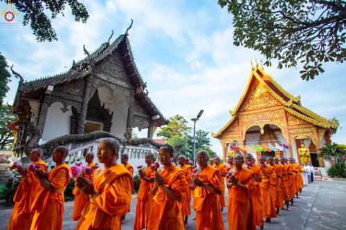 ภาพ No.101576:พิธีบรรพชาธรรมทายาท ในโครงการอุปสมบทบูชาธรรม มหาปูชนียาจารย์ พ.ศ. 2566 ณ วัดพระเจ้าตนหลวง อ.บ้านโฮ่ง จ.ลำพูน วันที่ 8 ธันวาคม พ.ศ. 2566