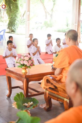 ภาพ No.135173:พิธีตัดปอยผม, พิธีขอขมารับผ้าไตร, พิธีบรรพชา, พิธีถวายบาตร ในโครงการบรรพชาสามเณร ฟื้นฟูพระพุทธศาสนาทั่วไทย  ณ ศูนย์ปฏิบัติธรรมบุญประสาน ต.พญาเย็น อ.ปากช่อง จ.นครราชสีมา วันที่ 5 เมษายน พ.ศ. 2567