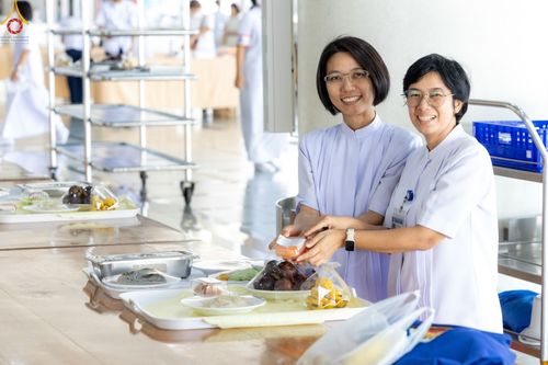 ภาพ No.86676:พิธีบุพเปตพลี  ครั้งที่ 139 ร่วมอุทิศบุญแด่หมู่ญาติที่ล่วงลับไปแล้ว และสืบทอดอายุพระพุทธศาสนา วันพฤหัสบดีที่ 31 สิงหาคม พ.ศ.2566 วันพระขึ้น 15 ค่ำ เดือน 9 ณ หอฉันคุณยายอาจารย์ฯ วัดพระธรรมกาย