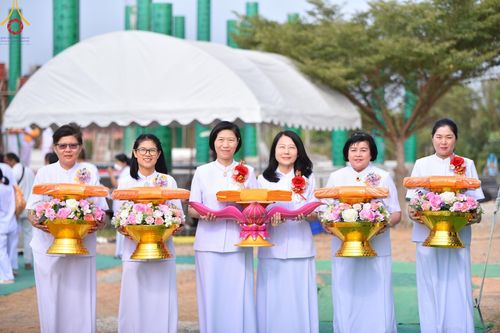 ภาพ No.123943:พิธีทอดผ้าป่า ปิดแผ่นทองค้ำฟ้า ครบรอบ 1 ปี สถาปนาอาคาร 80 ปี หลวงพ่อธัมมชโย ณ ศูนย์ปฏิบัติธรรมวิหารแดง ตำบลเจริญธรรม อำเภอวิหารแดง จ.สระบุรี วันที่ 18 กุมภาพันธ์ พ.ศ. 2567