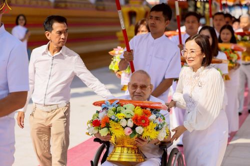 ภาพ No.252547:วันที่ 11 ตุลาคม พ.ศ. 2568 พิธีทอดกฐินสามัคคีทั่วไทย 30,000 วัด โดยคณะศิษยานุศิษย์ บูชาธรรม 81 ปี หลวงพ่อธัมมชโย ณ วัดมงคลพุกการาม ต. คลองสี่  อ.คลองหลวง จ.ปทุมธานี