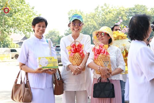 ภาพ No.182015:พิธีทอดกฐิน ณ วัดพานิชธรรมมิการาม จ.ลพบุรี ในโครงการทอดกฐินสามัคคีทั่วไทย 30,000 วัด บูชาธรรม 80 ปี หลวงพ่อธัมมชโย โดยคณะศิษยานุศิษย์วัดพระธรรมกาย วันที่ 2 พฤศจิกายน พ.ศ. 2567