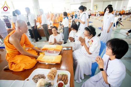 ภาพ No.209857:วันพุธที่ 26 กุมภาพันธ์ พ.ศ. 2568 พิธีบุพเปตพลี ครั้งที่ 159 ณ หอฉันคุณยายอาจารย์จันทร์ขนนกยูง วัดพระธรรมกาย