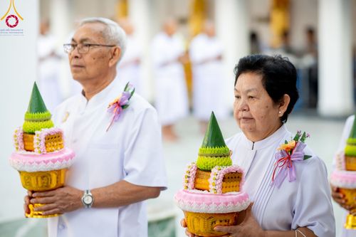 ภาพ No.101178:พิธีบรรพชาธรรมทายาท ในโครงการอุปสมบทบูชาธรรม มหาปูชนียาจารย์ พ.ศ. 2566 ณ วัดสองพี่น้อง สุพรรณบุรี วันที่ 5 ธันวาคม พ.ศ. 2566