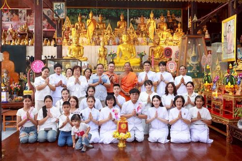 ภาพ No.271285:วันที่ 12 ตุลาคม พ.ศ. 2568 พิธีทอดกฐินสามัคคีทั่วไทย ณ วัดสาธุชนาราม อ.อัมพวา จ.สมุทรสงคราม โดยคณะศิษยานุศิษย์ บูชาธรรม 81 ปี หลวงพ่อธัมมชโย