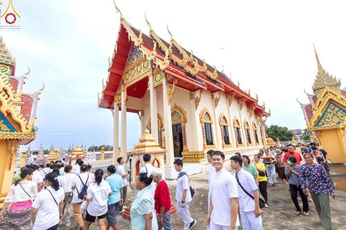 ภาพ No.162412:โครงการกฐินสามัคคีทั่วไทย 30,000 วัด  บูชาธรรม 80 ปี หลวงพ่อธัมมชโย  โดย คณะศิษยานุศิษย์วัดพระธรรมกาย ณ วัดลานตากฟ้า อ.นครชัยศรี จ.นครปฐม วันศุกร์ที่ 18 ตุลาคม พ.ศ. 2567