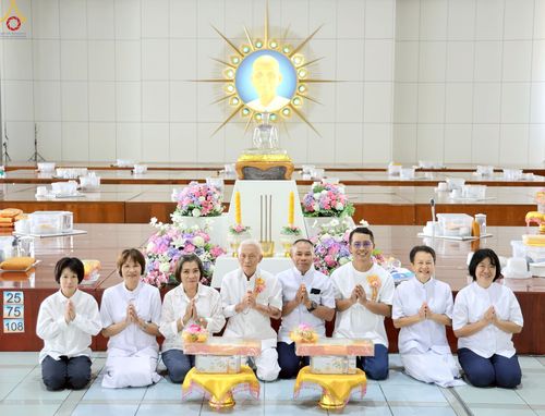 ภาพ No.229439:วันเสาร์ที่ 21 มิถุนายน พ.ศ. 2568 พิธีถวายภัตตาหารเมนูสวรรค์ เพื่อการบรรลุธรรม ณ หอฉันคุณยายอาจารย์ฯ วัดพระธรรมกาย