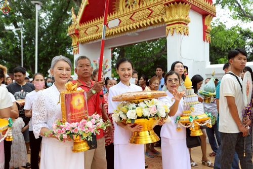 ภาพ No.253938:วันที่ 12 ตุลาคม พ.ศ. 2568 พิธีทอดกฐินสามัคคีทั่วไทย 30,000 วัด โดยคณะศิษยานุศิษย์ บูชาธรรม 81 ปี หลวงพ่อธัมมชโย ณ วัดเนินบุญญาราม(ต้นมะม่วง) อ.ศรีราชา จ.ชลบุรี