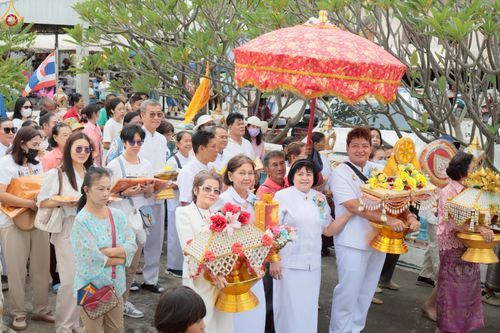 ภาพ No.264992:วันที่ 25 ตุลาคม พ.ศ. 2568 พิธีทอดกฐินสามัคคีทั่วไทย 30,000 วัด โดยคณะศิษยานุศิษย์ บูชาธรรม 81 ปี หลวงพ่อธัมมชโย ณ วัดท่าเยี่ยม อ.เมือง จ.สระบุรี