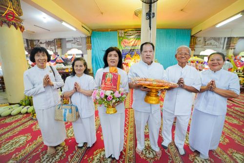 ภาพ No.178735:พิธีทอดกฐิน ณ วัดทับกระดาน จ.สุพรรณบุรี ในโครงการกฐินสามัคคีทั่วไทย 30,000 วัด บูชาธรรม 80 ปี หลวงพ่อธัมมชโย โดยคณะศิษยานุศิษย์วัดพระธรรมกาย วันที่ 15 พฤศจิกายน พ.ศ. 2567