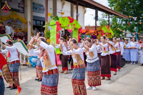 ภาพ No.182232:พิธีทอดกฐิน ณ วัดบ้านโนนดู่ ต.ตลาดไทร อ.ชุมพวง จ.นครราชสีมา ในโครงการทอดกฐินสามัคคีทั่วไทย 30,000 วัด บูชาธรรม 80 ปี หลวงพ่อธัมมชโย โดยคณะศิษยานุศิษย์วัดพระธรรมกาย วันที่ 7 พฤศจิกายน พ.ศ. 2567