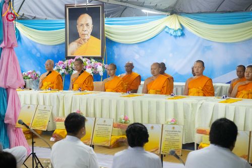 ภาพ No.291352:วันที่ 10 มกราคม พ.ศ. 2569 พิธีถวายภัตตาหารเป็นสังฆทาน แด่พระธรรมยาตรา ณ อนุสรณ์สถานคลองบางนางแท่น อ.สามพราน จ.นครปฐม ในโครงการธรรมยาตรา กตัญญูบูชา มหาปูชนียาจารย์ พระมงคลเทพมุนี(สด จนฺทสโร) พระผู้ปราบมาร อนุสรณ์สถาน 7 แห่ง ปีที่ 14