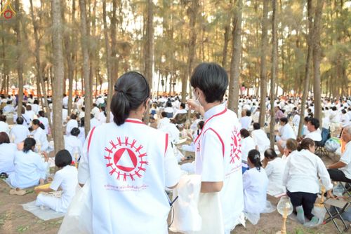 ภาพ No.301429:ภาพเบื้องหลังอาสาสมัครรวมใจ ชุดที่ 4 ในโครงการธรรมยาตรา กตัญญูบูชา มหาปูชนียาจารย์ พระมงคลเทพมุนี(สด จนฺทสโร) พระผู้ปราบมาร อนุสรณ์สถาน 7 แห่ง ปีที่ 14
