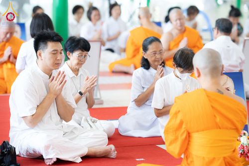 ภาพ No.286661:วันเสาร์ที่ 12 กรกฏาคม พ.ศ.2568 พิธีบรรพชาอุปสมบท  โครงการบรรพชาอุปสมบทหมู่ ธรรมทายาทนานาชาติ(ภาคภาษาจีน), โครงการบรรพชาสามเณร โรงเรียนนานาชาติ รุ่นที 14