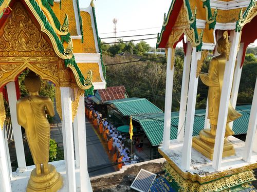 ภาพ No.295204:วันที่ 16 มกราคม พ.ศ. 2569 พิธีต้อนรับพระธรรมยาตรา อนุสรณ์สถานลำดับที่ 4 (ภาพชุดที่ 2) สถานที่เกิดด้วยกายธรรม ณ วัดโบสถ์บน ต.บางคูเวียง จ.นนทบุรี ในโครงการธรรมยาตรา กตัญญูบูชา มหาปูชนียาจารย์ พระมงคลเทพมุนี(สด จนฺทสโร) พระผู้ปราบมาร อนุสรณ์สถาน 7 แห่ง ปี