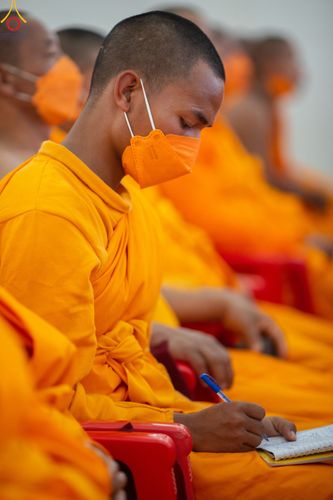 ภาพ No.79980:สามเณรฟังธรรม ปฎิบัติธรรม ในโครงการบรรพชาสามเณรหมู่ ประเทศเนปาล วันที่ 20 มีนาคม พ.ศ.2566