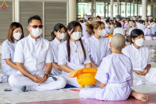 ภาพ No.79318:พิธีขอขมา มอบบาตรและผ้าไตร ในโครงการบรรพชาสามเณรฟื้นฟูพระพุทธศาสนาทั่วไทย โครงการอบรมยุวธรรมทายาท มัชฌิมธรรมทายาท และธรรมทายาทรุ่นอุดมศึกษา ณ สภาธรรมกายสากล วัดพระธรรมกาย วันเสาร์ที่ 1 เมษายน พ.ศ. 2566