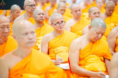 ภาพ No.335968:วันที่ 15 มิถุนายน พ.ศ.2569 หลวงพ่อทัตตชีโวเมตตาให้โอวาทแก่เจ้าอาวาสวัดศูนย์สาขาภายในประเทศ ณ วัดพระธรรมกาย