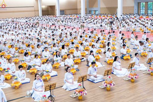 ภาพ No.343535:วันที่ 16 สิงหาคม พ.ศ.2569 พิธีถวายคิลานเภสัช และอุปกรณ์ทางการแพทย์ ณ ห้องแก้วสารพัดนึก2 วัดพระธรรมกาย