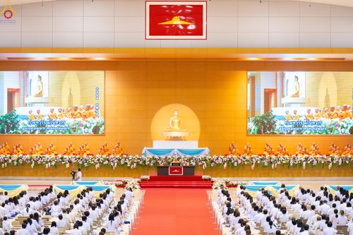 ภาพ No.311726:วันอังคารที่ 3 มีนาคม พ.ศ.2569 ปฏิบัติธรรมภาคสายวันมาฆบูชา พิธีถวายภัตตาหารเป็นสังฆทาน ณ สภาธรรมกายสากล วัดพระธรรมกาย