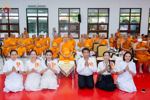 ภาพ No.315818:วันพฤหัสบดีที่ 26 มีนาคม พ.ศ. 2569 พิธีบำเพ็ญกุศล คุณพ่อณรงค์ จินตมากุล  สิริอายุ 99 ปี 11 เดือน โยมบิดา พระครูปลัดรัตนวีรวัฒน์ (รังสฤษดิ์ อิทฺธิจินตโก) ที่ปรึกษาเจ้าคณะจังหวัดปทุมธานี เจ้าอาวาสวัดพระธรรมกาย  ณ ห้องปลูกศรัทธา 2 วัดพระธรรมกาย ปทุมธานี