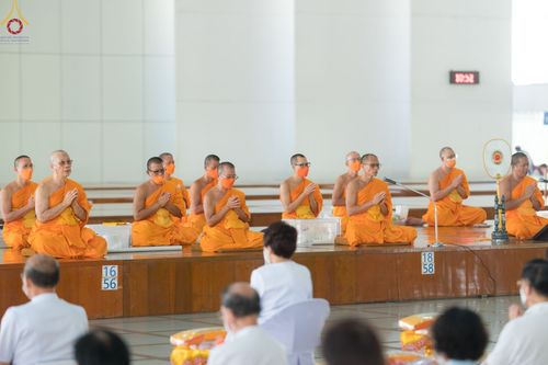 ภาพ No.72778:พิธีเจริญพระพุทธมนต์ และถวายภัตตาหารเป็นสังฆทาน เนื่องในวันคล้ายวันเกิด ครบรอบ 114 ปี คุณยายอาจารย์มหารัตนอุบาสิกาจันทร์ ขนนกยูง วันที่ 19 มกราคม พ.ศ. 2566 ณ หอฉันคุณยายอาจารย์ฯ วัดพระธรรมกาย จ.ปทุมธานี