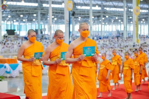 ภาพ No.65387:พิธีรับมอบต้นสมบัติจักรพรรดิ เพื่องานเผยแผ่พระพุทธศาสนาวิชชาธรรมกายไปทั่วโลก แด่ศูนย์ส่งเสริมศีลธรรมทั่วโลก 221 แห่ง ในวันอาทิตย์ต้นเดือนที่ 4 ธันวาคม พ.ศ. 2565 ณ วัดพระธรรมกาย จ.ปทุมธานี