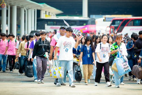 ภาพ No.325480:วันที่ 21-22 เมษายน พ.ศ.2569 การอบรมจิตอาสาเพื่อจัดเตรียมภัตตาหาร และจัดงานถวายมหาสังฆทานแด่ คณะสงฆ์ 40,000 กว่าวัดทั่วประเทศ ณ วัดพระธรรมกาย