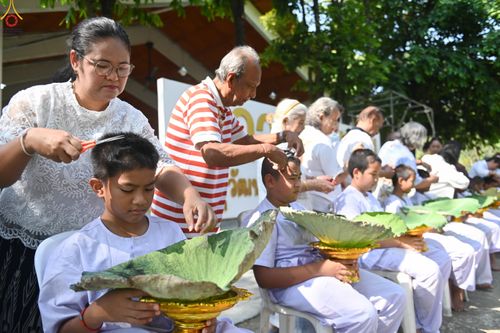 ภาพ No.317382:วันพุธที่ 1 เมษายน พ.ศ. 2569 พิธีตัดปอยผมยุวธรรมทายาท โครงการบรรพชาสามเณรฟื้นฟูพระพุทธศาสนา (ภาคฤดูร้อน) ปิดเทอมเติมธรรม ณ ศูนย์ปฏิบัติธรรมบุญประสาน จ.สระบุรี