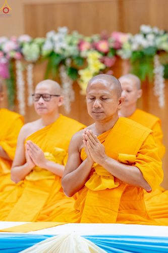 ภาพ No.329017:วันอาทิตย์ที่ 17 พฤษภาคม พ.ศ.2569 พิธีร่วมบุญการศึกษาพระภิกษุสามเณร (หนังสือบาลี นักธรรม ทางก้าวหน้า World-Pec) ณ ห้องแก้วสารพัดนึก 2 วัดพระธรรมกาย