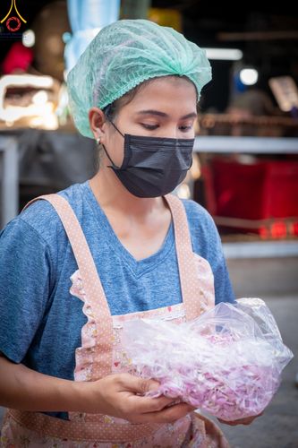 ภาพ No.105628:พิธีต้อนรับพระธรรมยาตรา ในโครงการธรรมยาตรากตัญญูบูชา มหาปูชนียาจารย์ พระมงคลเทพมุนี(สด จนฺทสโร) พระผู้ปราบมาร อนุสรณ์สถาน 7 แห่ง ปีที่ 12 วันที่ 3 มกราคม พ.ศ. 2567 ณ อนุสรณ์สถานโลตัสแลนด์ จ.สุพรรณบุรี