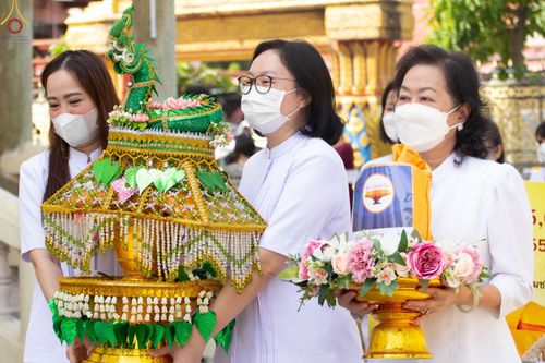 ภาพ No.63523:พิธีทอดกฐินสามัคคีทั่วไทย 5,000 วัด โดยคณะศิษยานุศิษย์วัดพระธรรมกาย น้อมบูชาธรรม 78 ปี หลวงพ่อธัมมชโย วันที่ 29 ตุลาคม พ.ศ. 2565 ณ วัดขุมแก้ว อ.ธัญบุรี จ.ปทุมธานี