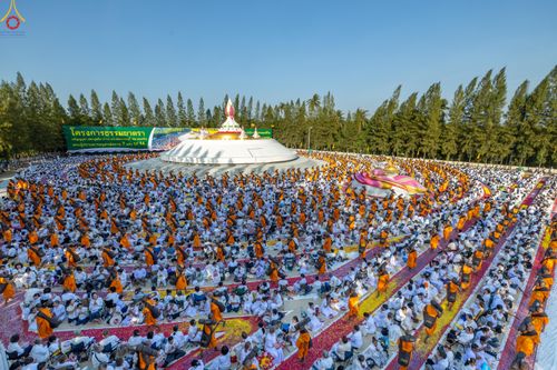 ภาพ No.290565:วันที่ 7 มกราคม พ.ศ. 2569 พิธีต้อนรับพระธรรมยาตรา ณ อนุสรณ์สถานลำดับที่ 2  สถานที่ตั้งมโนปณิธานบวชตลอดชีวิต อนุสรณ์สถานคลองบางนางแท่น (ภาพชุดที่ 2) อ.สามพราน จ.นครปฐม ในโครงการธรรมยาตรา กตัญญูบูชา มหาปูชนียาจารย์ พระมงคลเทพมุนี(สด จนฺทสโร) พระผู้ปราบมาร 